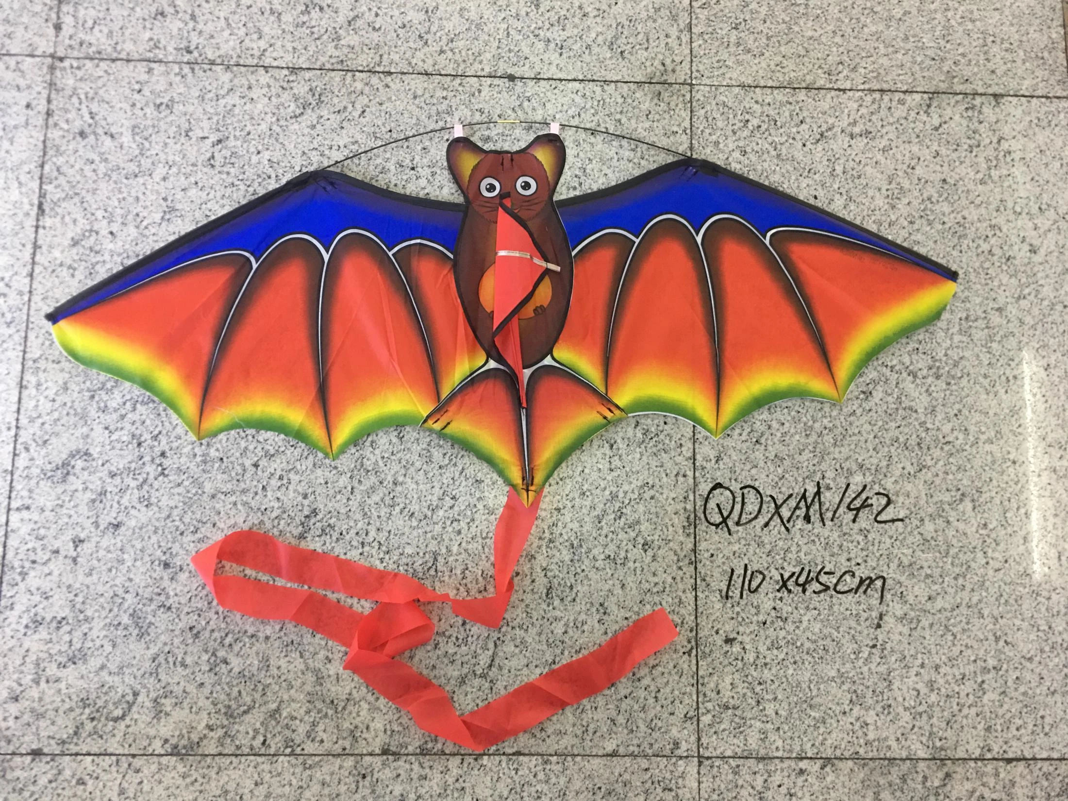 Серия Веселые забавы: Воздушный змей (110х45) "Летучая мышь" (Арт.