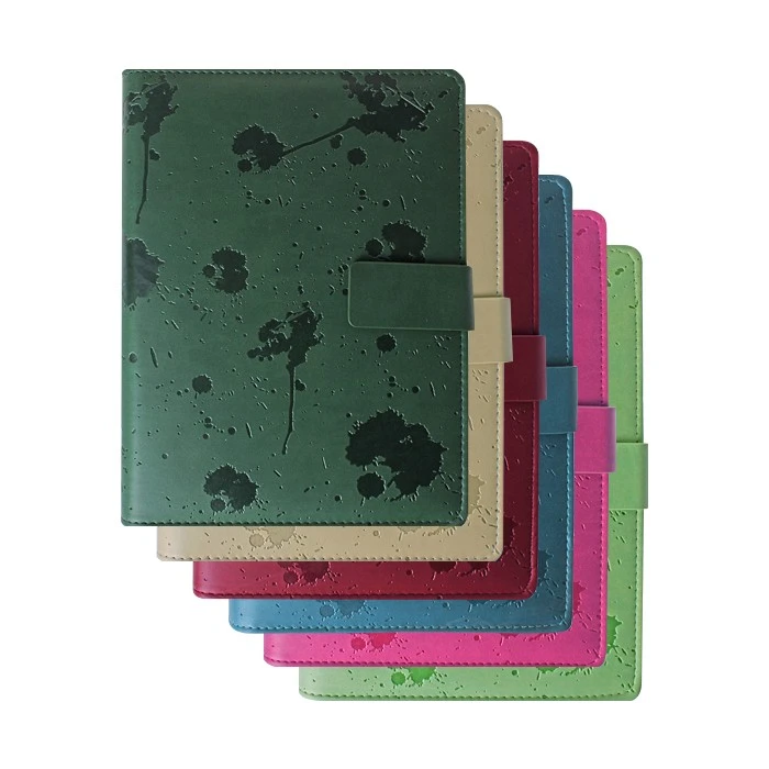 Ежедневник А5 недатиров. 120л на кольцах на магн заст. облож к/з