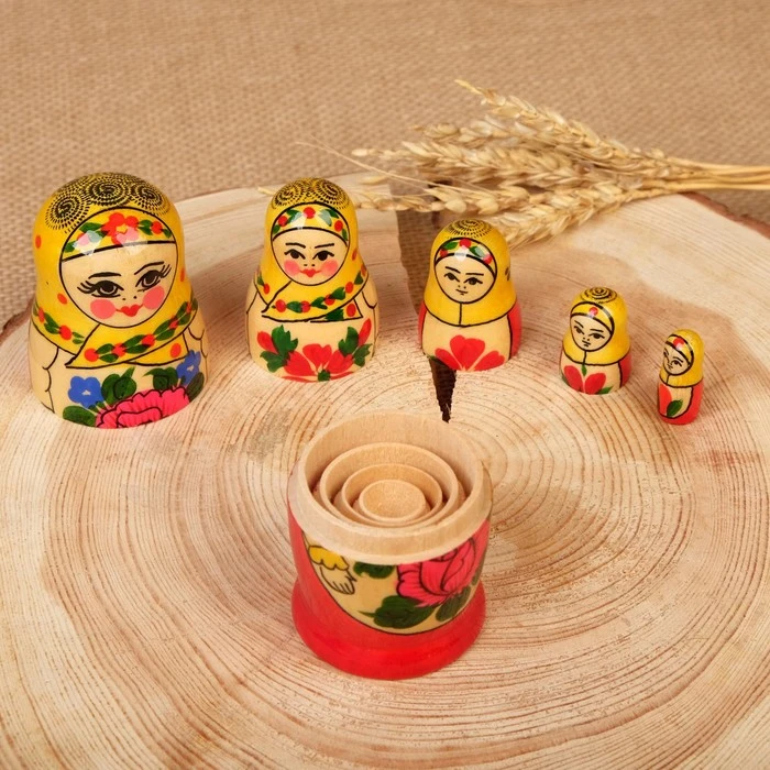 Матрешка "Настя", 11 см, 5 кукольная Матрешка "Настя", 11 см, 5 кукольная