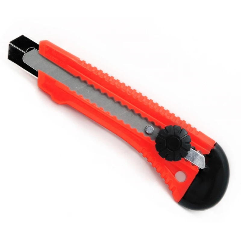 Нож универсальный VIRA сегментир. усил. Twist lock 18мм (831303)