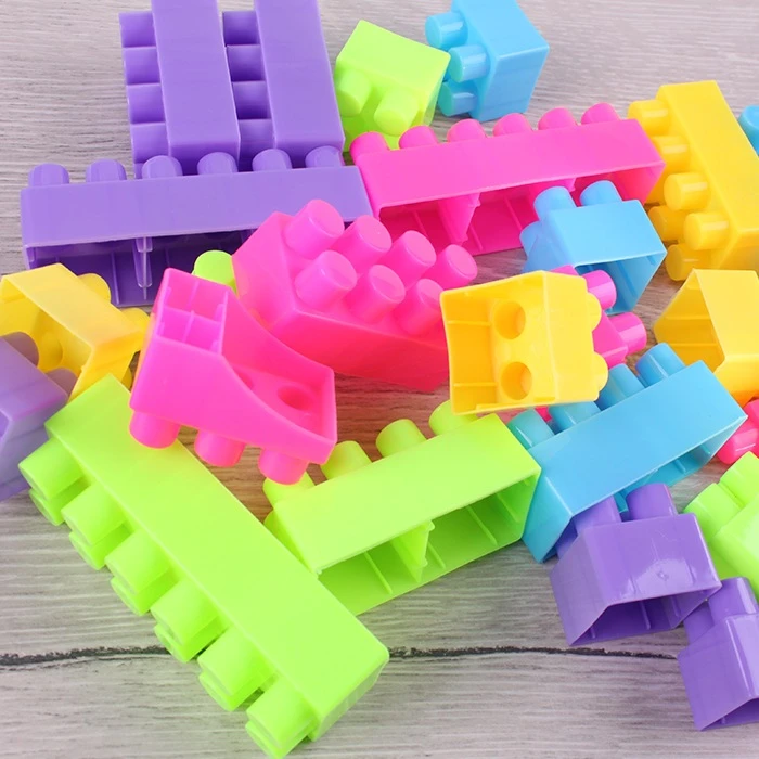 Конструктор 55 деталей в пластиковом контейнере Конструктор 55 деталей в пластиковом контейнере