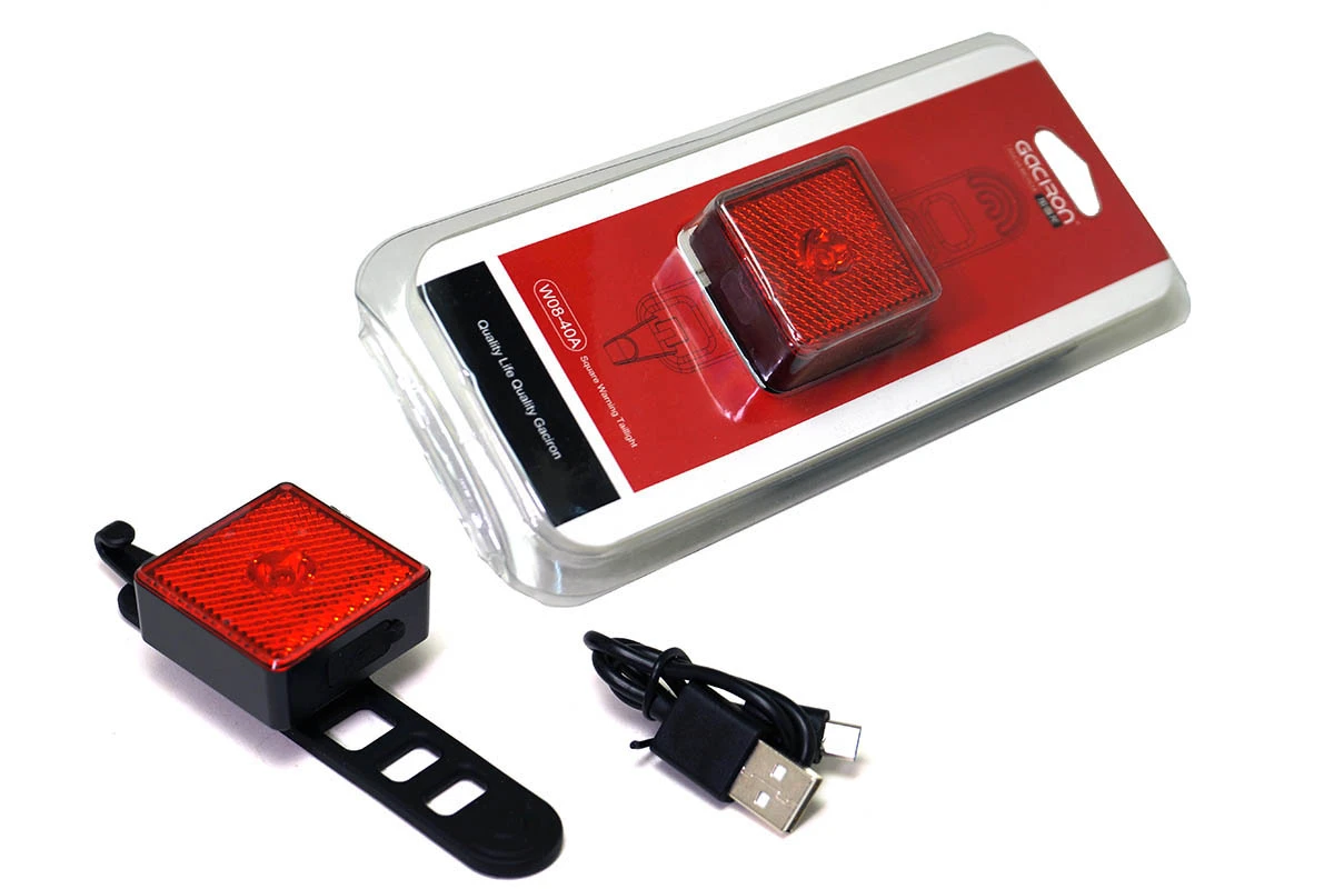 Фонарь задний GACIRON W08-40A 40lm, 1диод, автомат, Li-аккум, USB, катафот, угол