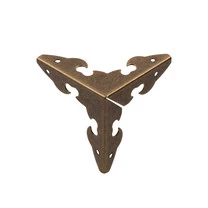 "Mr. Carving" MMG-044 фурнитура для шкатулок "уголок" 3 x 3 "Mr. Carving" MMG-044 фурнитура для шкатулок "уголок" 3 x 3