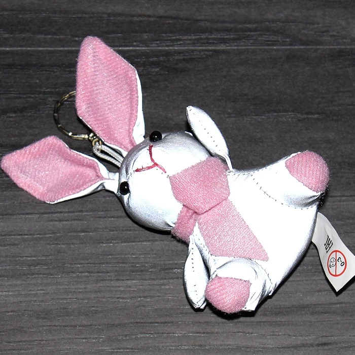 Светоотражающий брелок-игрушка зайка