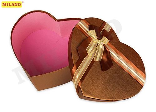 Набор коробок 3 в 1 с лентой Красивое сердце, 23х20х10,3-31х27х13,3 см, бежевый