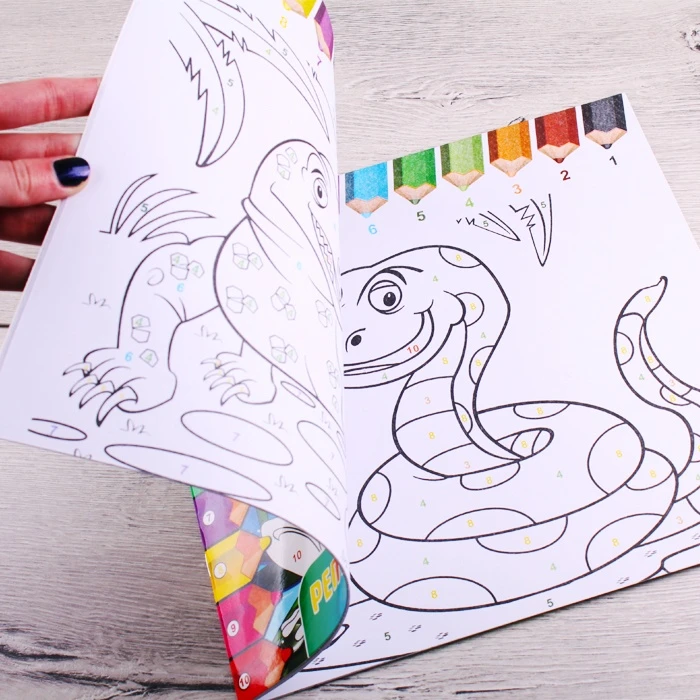 Раскраска-книжка по номерам 28*28см "Рептилии и амфибии" Раскраска-книжка по номерам 28*28см "Рептилии и амфибии"