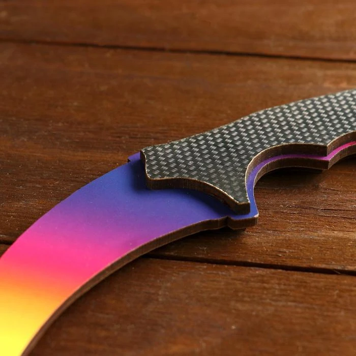 Сувенирное оружие из дерева «Керамбит, фейд» Сувенирное оружие из дерева «Керамбит, фейд»