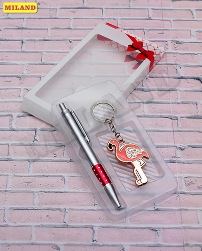 Набор подарочный 2 в 1 "Самой обворожительной" (ручка, брелок в