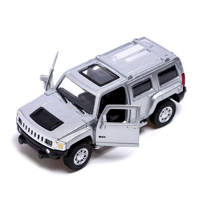 Машина металлическая 1:43 Hummer H3. двери открываются, цвет серебристый,