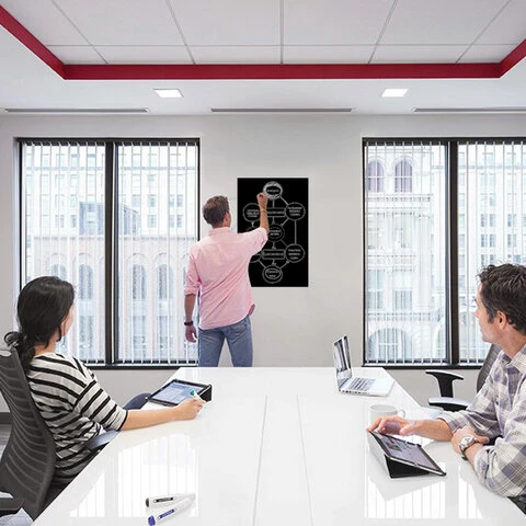 Доска-пленка меловая самоклеящаяся в рулоне, ЧЕРНАЯ, 45х100 см, 5 мелков и