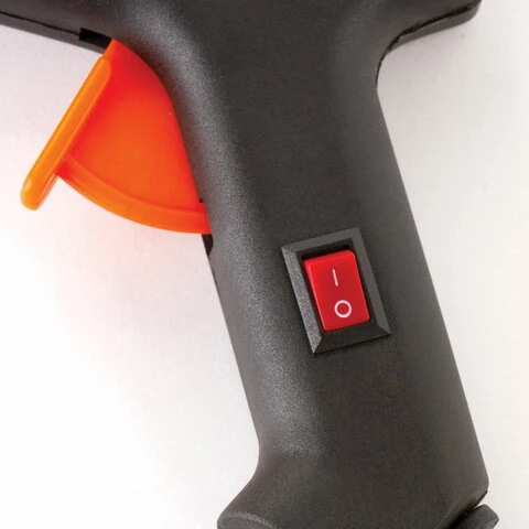 Клеевой пистолет 15 Вт для стержня 7 мм, с выключателем, BRAUBERG, в блистере,