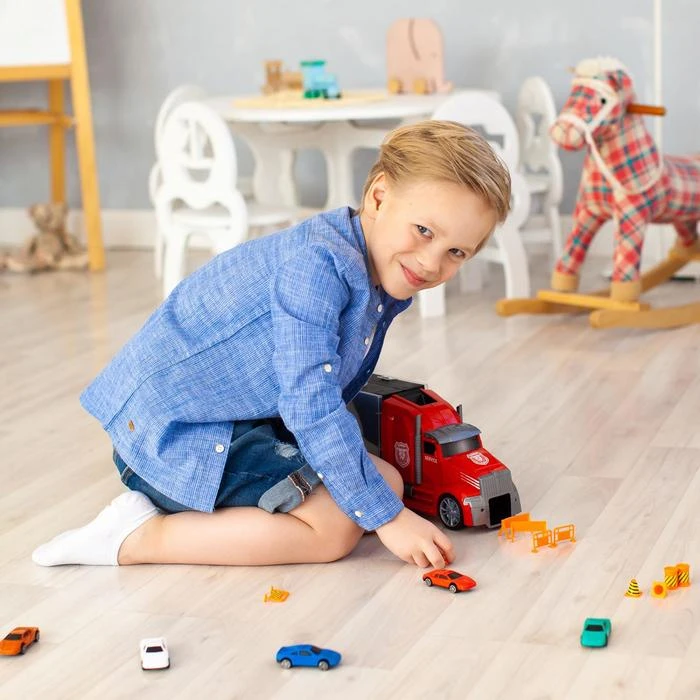 Автовоз - кейс 54 см, красный, с тоннелем, 6 машинок и 10 дорожных знаков