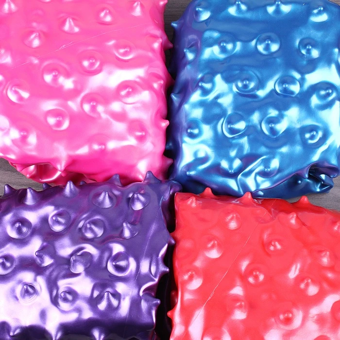 Мяч гимнастический с шипами 55см цвет ассорти