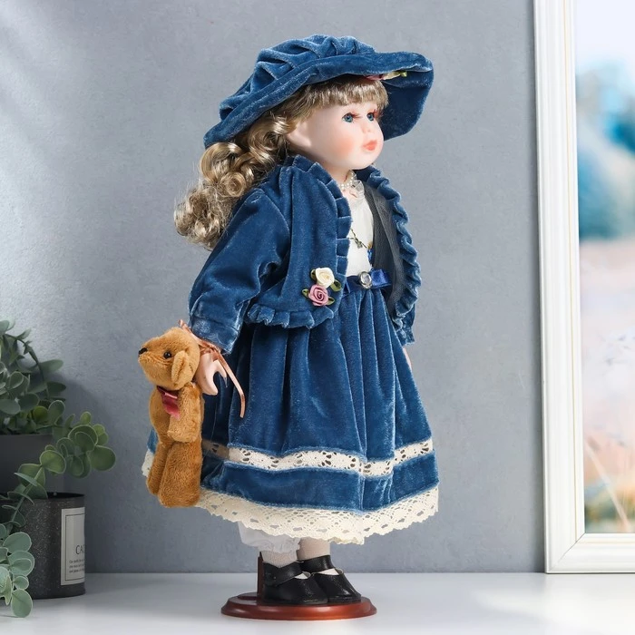 Кукла коллекционная керамика "Настенька в синем бархатном платье, с