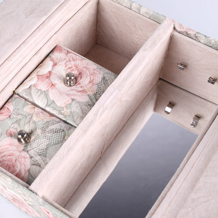 Шкатулка-сувенир для украшений Шкаф