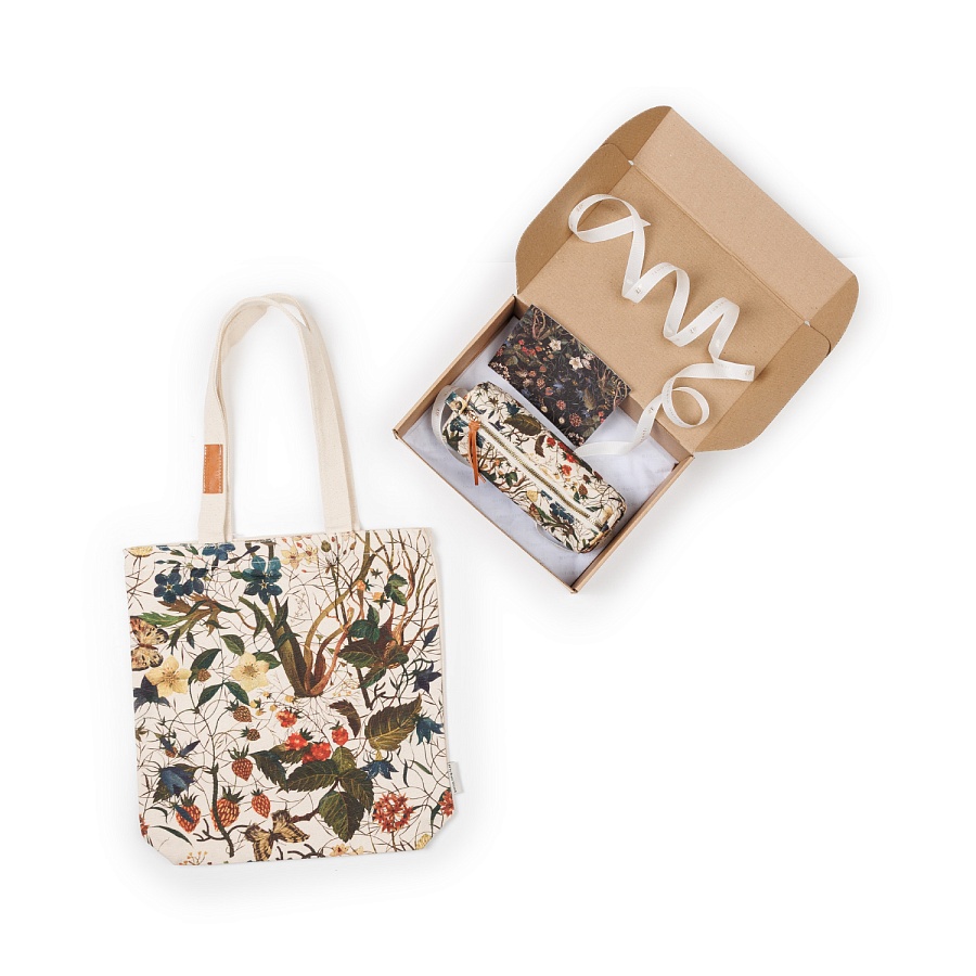 НАБОР ПОДАРОЧНЫЙ "FLORA. ЛЕСНЫЕ ЯГОДЫ" (ШОППЕР И КОСМЕТИЧКА S) НАБОР ПОДАРОЧНЫЙ "FLORA. ЛЕСНЫЕ ЯГОДЫ" (ШОППЕР И КОСМЕТИЧКА S)